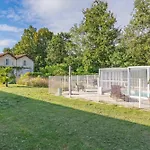 Apartment Saintes Saint-Simon-de-Bordes