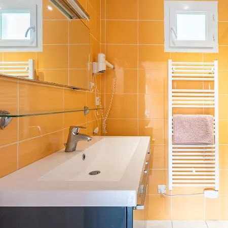 Apartment Saintes Saint-Simon-de-Bordes