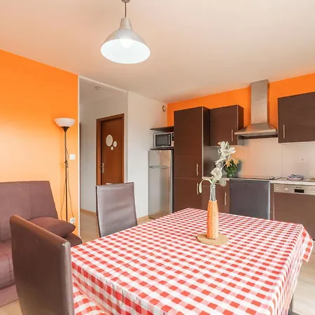 Apartment Saintes Saint-Simon-de-Bordes