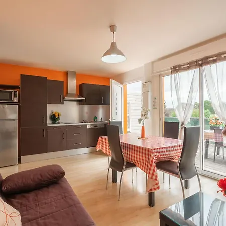 Saintes Apartment *