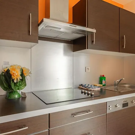 Saintes Apartment *